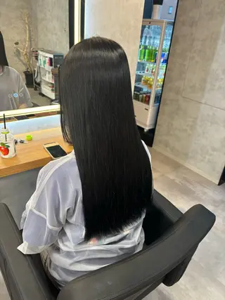 ロング カラー パーマ ヘアアレンジ 透明感ブリーチカラー 🌈TOMOHIROのヘアスタイル