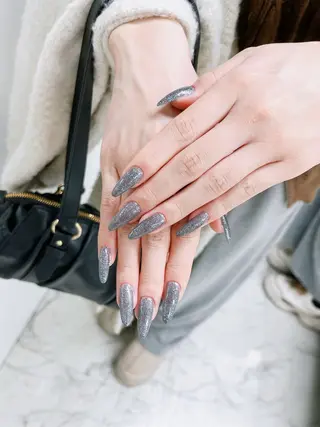 ネイル FLORA所属・う みのネイルデザイン