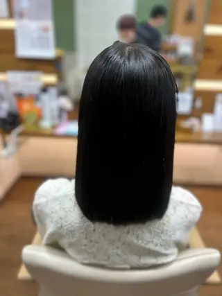 ミディアム 神谷 千明のヘアスタイル