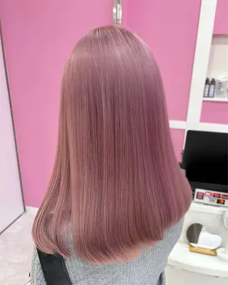 セミロング カラー ブリーチ⏳艶カラー Natsukiのヘアスタイル