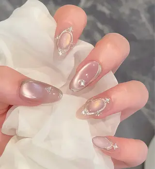 ネイル 高木 維麗絲のネイルデザイン