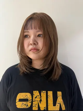 ミディアム ボブ/ハイトーン🪽 堀内志茉🍀のヘアスタイル