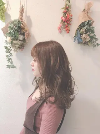 セミロング カラー 西 めぐみのヘアスタイル