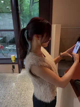 セミロング YOKE 松室伶奈のヘアスタイル