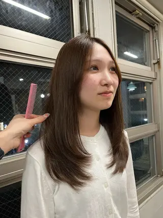 セミロング アンドウ アカリのヘアスタイル