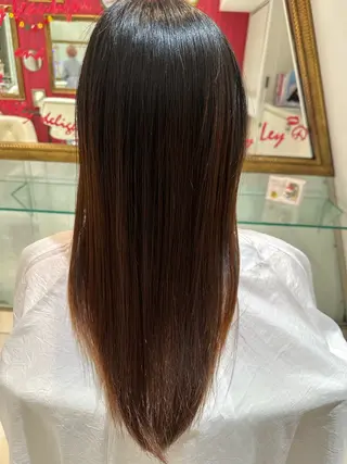 ロング 半田 陽菜のヘアスタイル