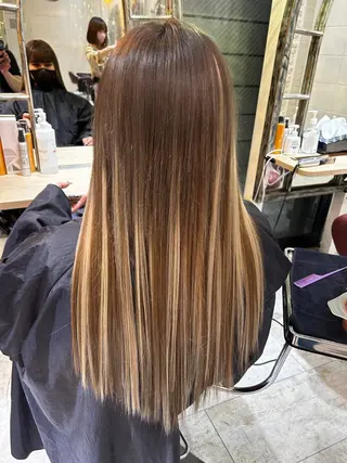 ロング カラー タケ ウチのヘアスタイル