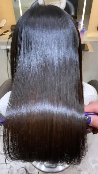 セミロング 髪質改善サロンR’eel銀座所属・🌹圧倒的な縮毛矯正 🌹篠崎祥吾のヘアスタイル