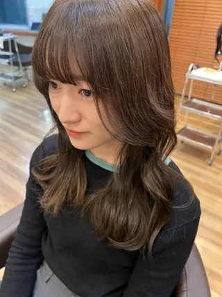 セミロング カラー しみず さくら🌸のヘアスタイル