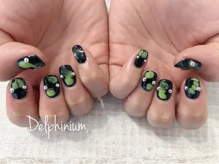 ネイル 岡本 友恵のネイルデザイン