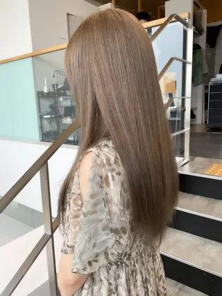 セミロング カラー ヘアアレンジ ミニボブ/ブリーチ 🌈MISATOのヘアスタイル