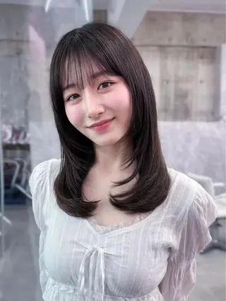 セミロング 【顔まわりレイヤー透 明感カラー今崎太河】のヘアスタイル