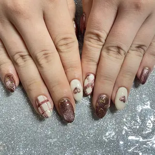 ネイル VIERU 🌈🎀💖のネイルデザイン