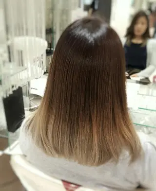 ミディアム カラー 秋山 幸太のヘアスタイル