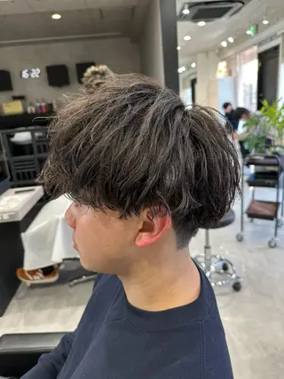 ショート パーマ メンズ ユウ🪄 パーマ指名No1のヘアスタイル