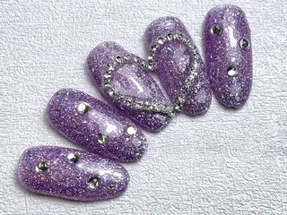 ネイル queensnail 🧸mikiのネイルデザイン