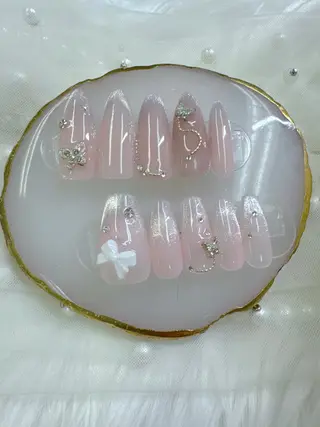 ネイル クイーンズネイル銀座所属・Queeens nailのネイルデザイン