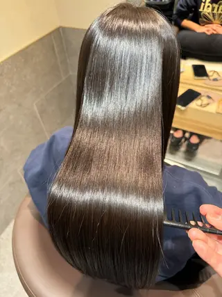 ロング biscohair 髪にドラマを。のヘアスタイル