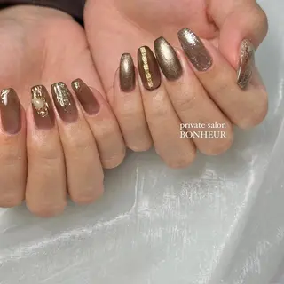 ネイル BONHEUR Annaのネイルデザイン