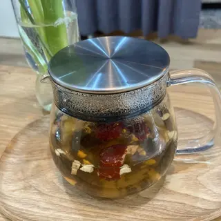 和漢よもぎ蒸しとフェイシャルのお店　maison de beaute所属・よもぎ蒸し/ 大人ニキビ　mamiのエステ・リラクイメージ