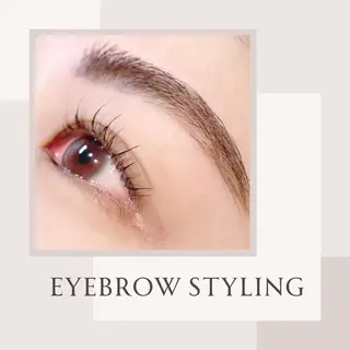 アイブロウ 𝐑𝐔𝐌é𝐋 𝑇𝑜𝑚𝑜のマツエク・マツパデザイン