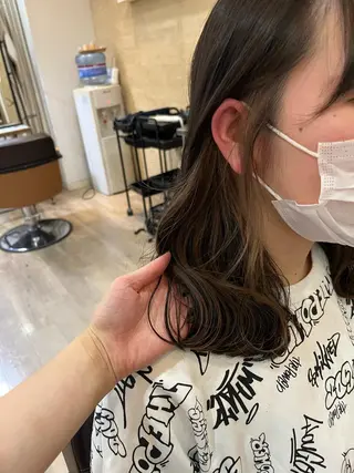 セミロング ELEN 新百合ヶ丘のヘアスタイル
