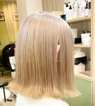 ミディアム カラー 🌈派手髪ハイトーン 🌈鈴木亮太🌈のヘアスタイル