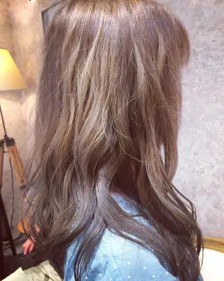 ロング カラー ヘアアレンジ Kobayashi ハイライト/ショートのヘアスタイル