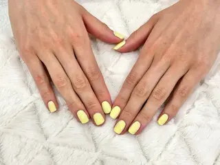 ネイル Luna 烏丸店所属・竹田 美羽のネイルデザイン