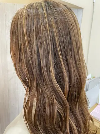 ロング 福原 亜祐美のヘアスタイル