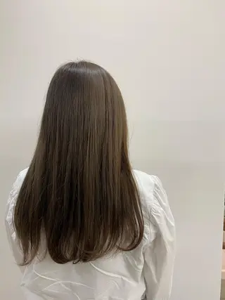 ロング カラー 大久保 梨音のヘアスタイル