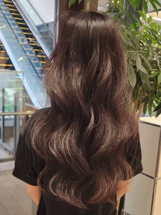 ロング ステアケース所属・小副川 Maayaのヘアスタイル