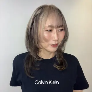 セミロング カラー Ren. 🦋デザインカラーのヘアスタイル