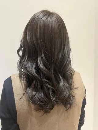 ミディアム カラー 暗髪カラー🫐パーマ おくだりんかのヘアスタイル