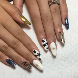 ネイル THECOLORS所属・近貞 莉奈のネイルデザイン