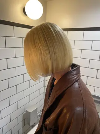 ショート カラー laff 新宿所属・ボブ/ケアパーマ/ レイヤー/縮毛矯正のヘアスタイル