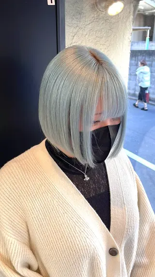 ショート カラー 泉水 彩希のヘアスタイル