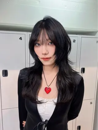 ロング Airi 韓国y2k レイヤーカットのヘアスタイル