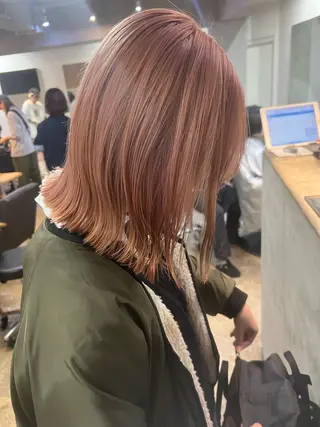 ミディアム 東のりか/ハイトーン ブリーチカラー/ボブのヘアスタイル