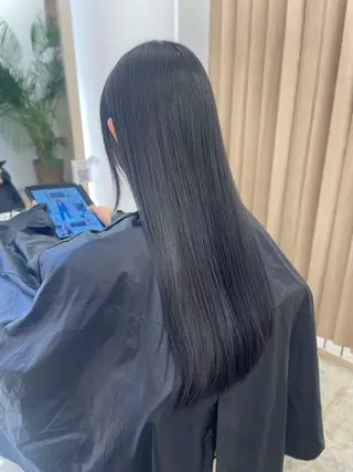 ロング カラー 色白に見える暗髪 梅田・増田のヘアスタイル