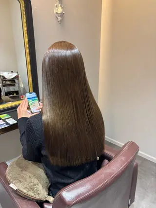 ロング ハイトーン/透明感 カラー/下出有沙のヘアスタイル