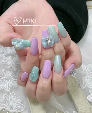 ネイル 🦋 MiKi 🦋 ネイルサロンのネイルデザイン