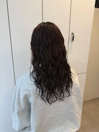 ロング パーマ neneka レイヤー／パーマのヘアスタイル