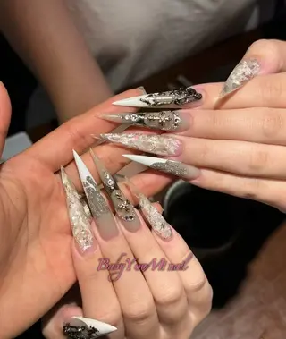 ネイル Oomiya 服部のネイルデザイン