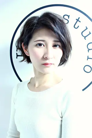ショート カラー 川越 輝梨奈のヘアスタイル