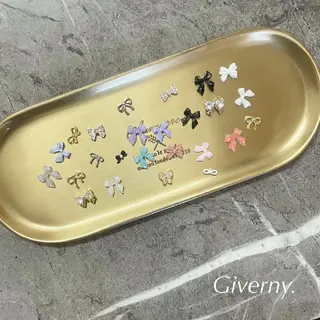 ネイル Giverny .のネイルデザイン