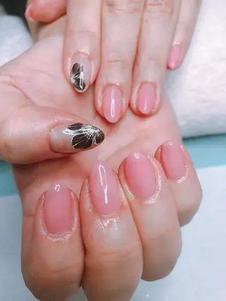 ミディアム ネイル 長さ出し専門 nynaのネイルデザイン