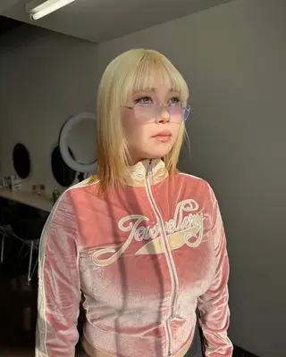 ミディアム 艶髪カラー/レイヤ ー支持No.1renのヘアスタイル