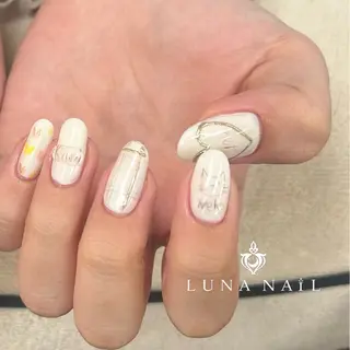 ネイル アトリエ　ミモザ所属・いまむら あかりのネイルデザイン