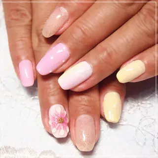 ネイル 山田 麻衣のネイルデザイン